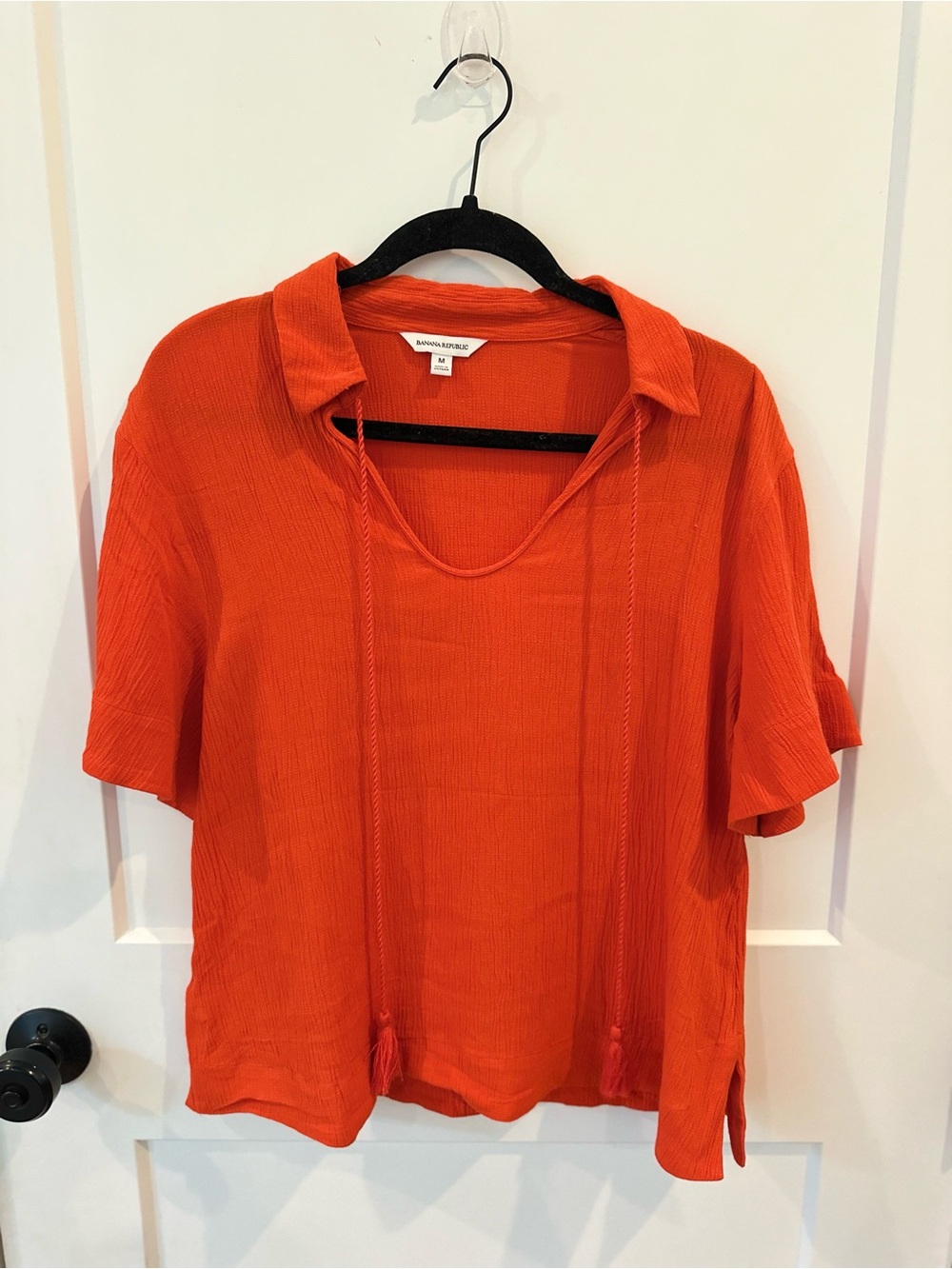 Banana Republic Rust coral/rust Gauze Tie-Neck Top M
